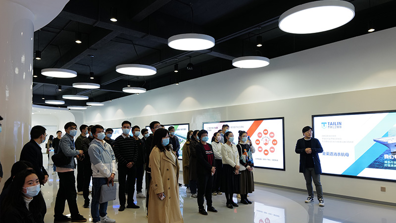 拓展思維增進友誼  青年黨員產學交流